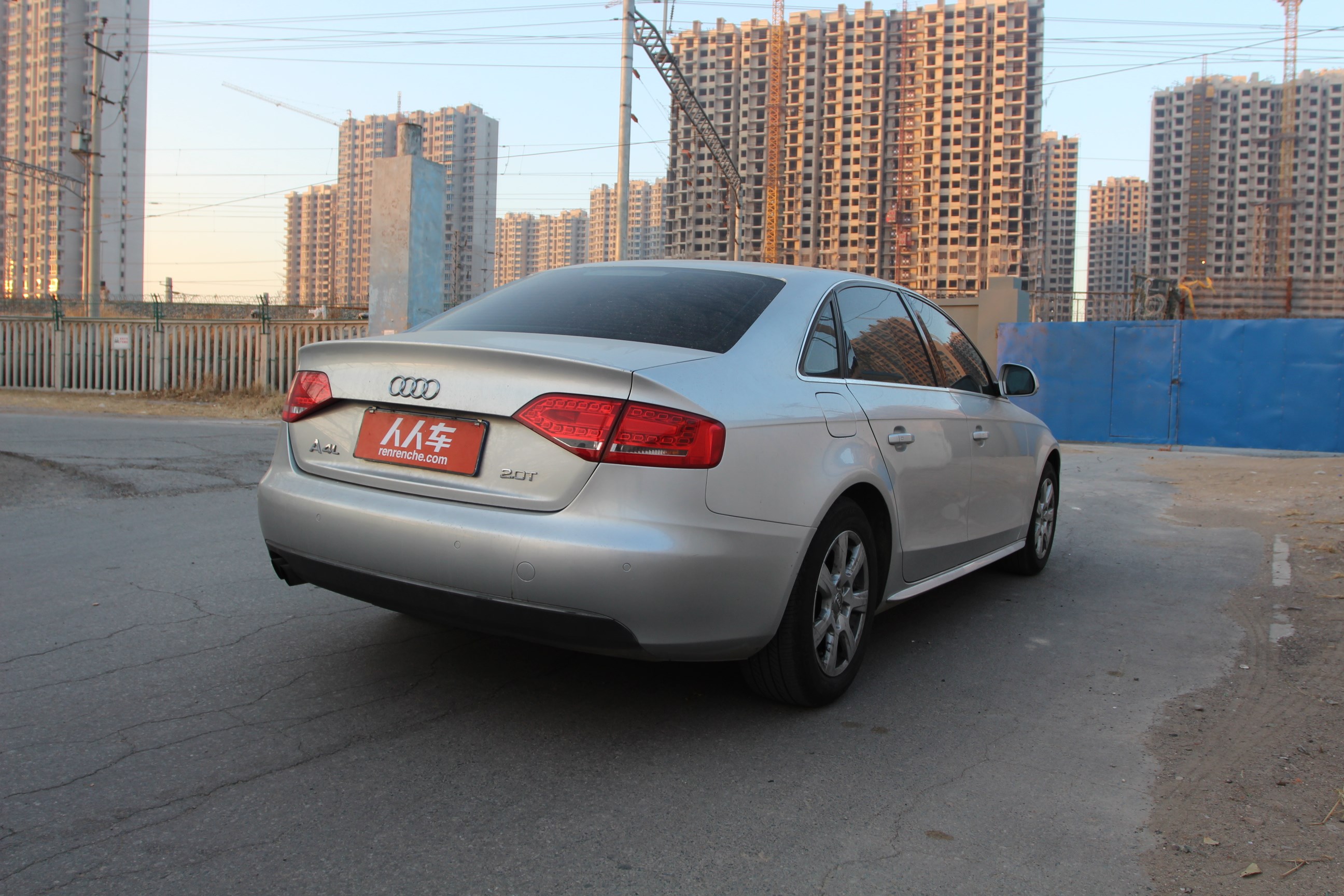 奥迪-a4l 2009款 2.0 tfsi 舒适型