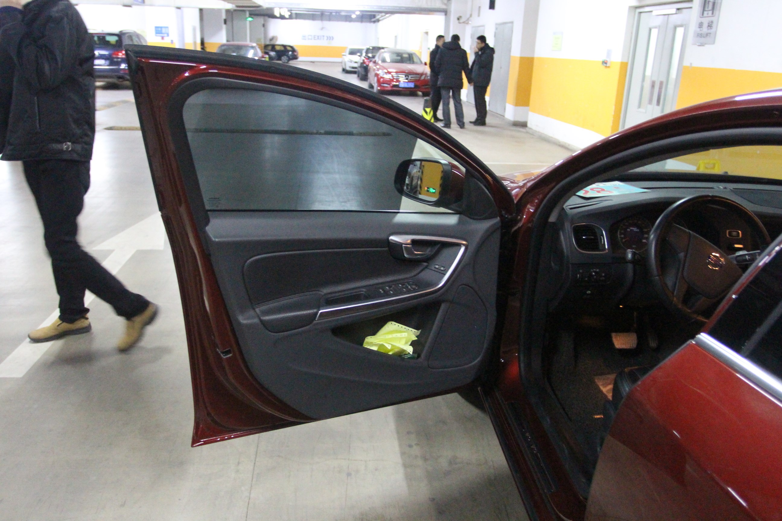 沃尔沃-s60 2012款 2.0t t5 舒适版