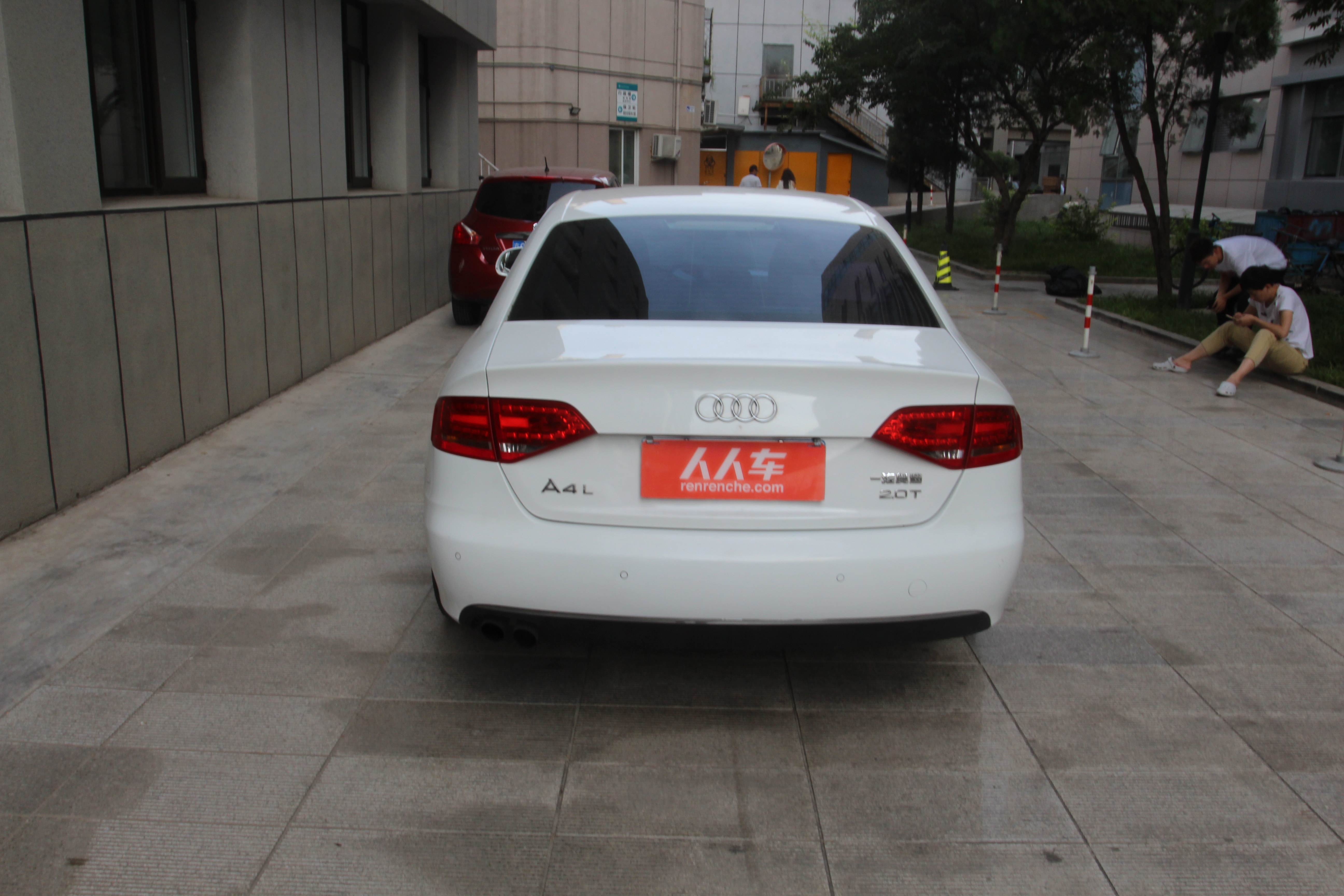 奥迪-a4l 2012款 2.0 tfsi 自动标准型