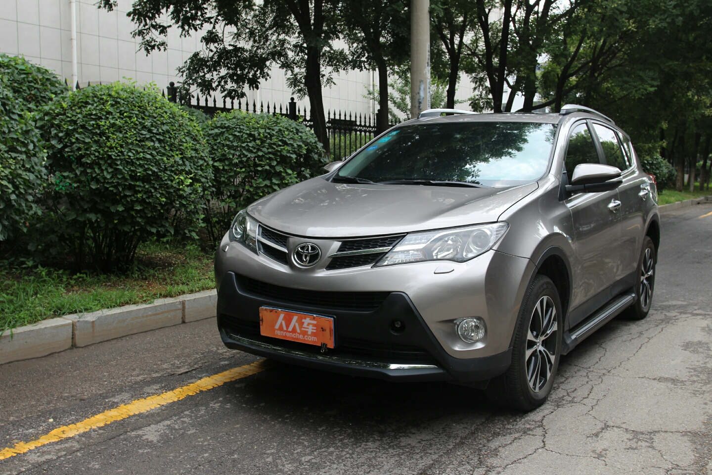 沈阳二手一汽丰田rav4_17万_4年_8.31万公里_rav4荣放 2013款 2.