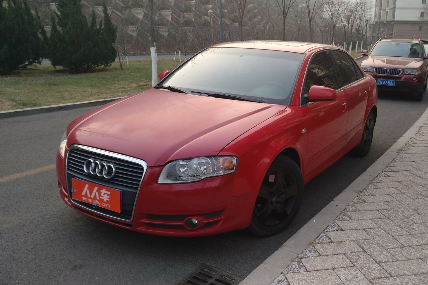 二手红色奥迪a4_奥迪红色s6价格_二手奥迪a4红色