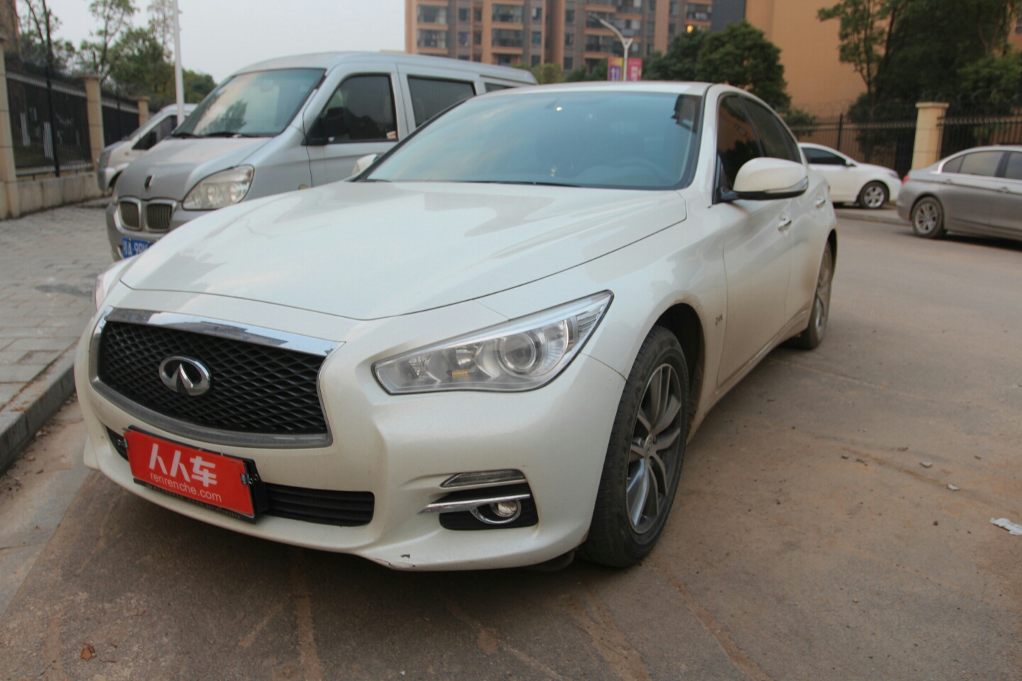 英菲尼迪-q50l 2016款 2.0t 舒适版