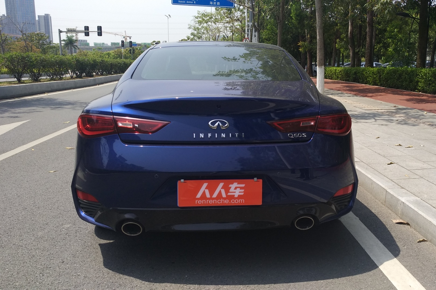 英菲尼迪-q60 2017款 s 2.0t 豪华运动版