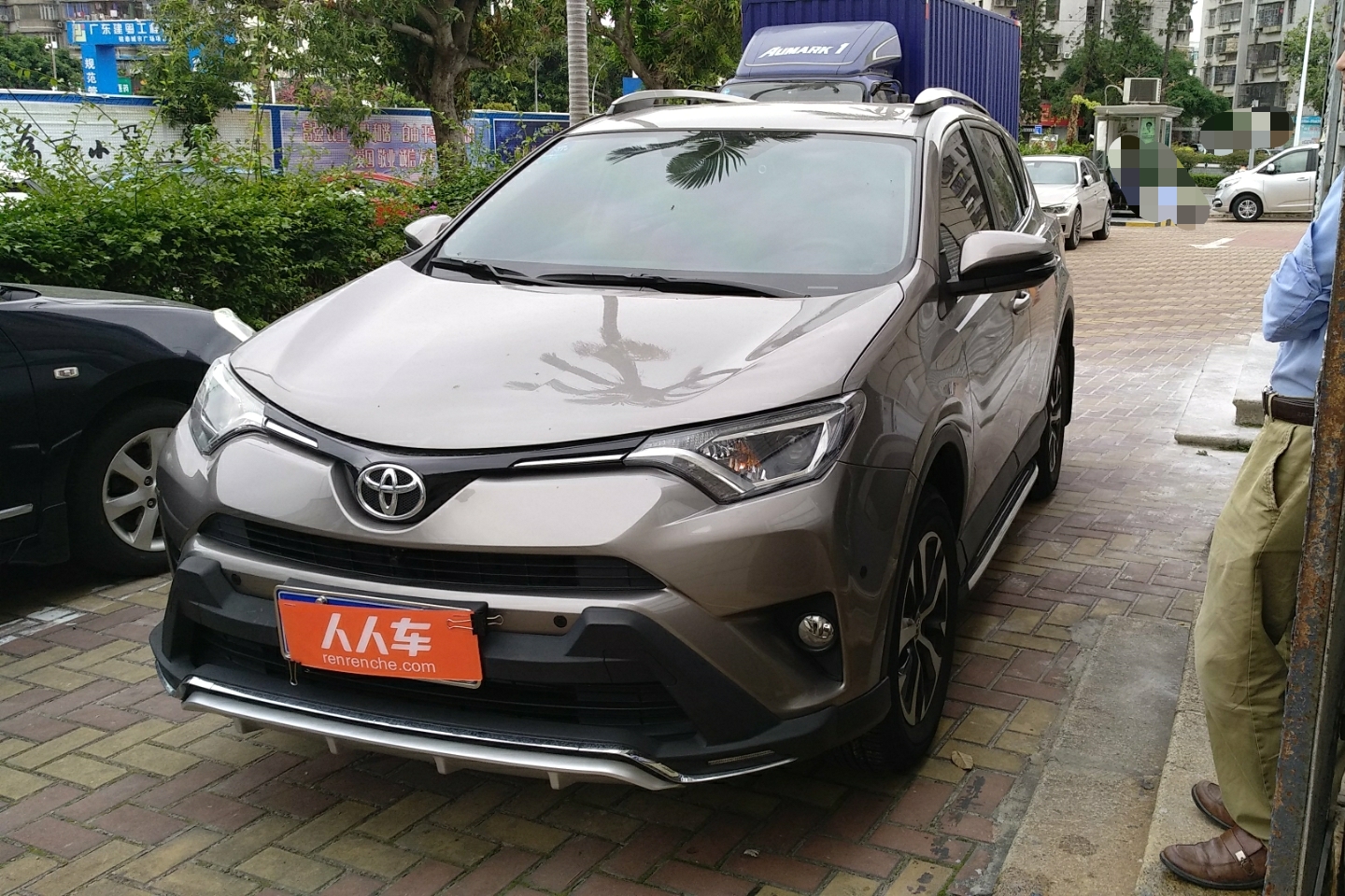 丰田-rav4荣放 2016款 2.0l cvt两驱都市版