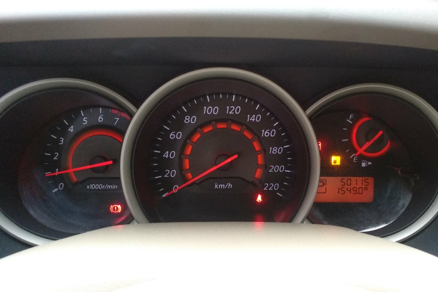 发布时间:2018-06-13 23:45:21  内饰-中控 :   安全指示灯正常,气囊