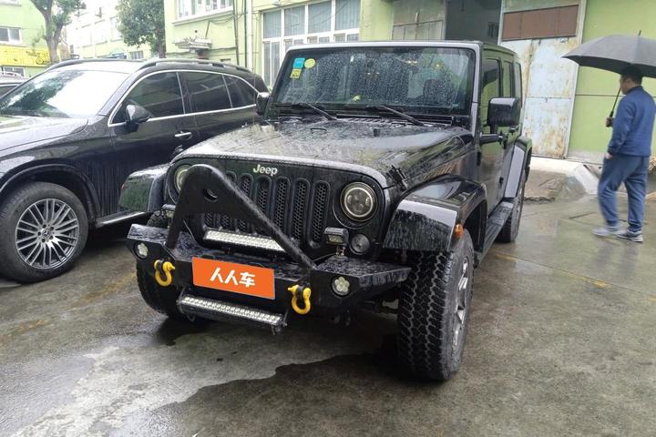 Jeep-牧马人 2015款 3.0L Sahara 四门舒享版