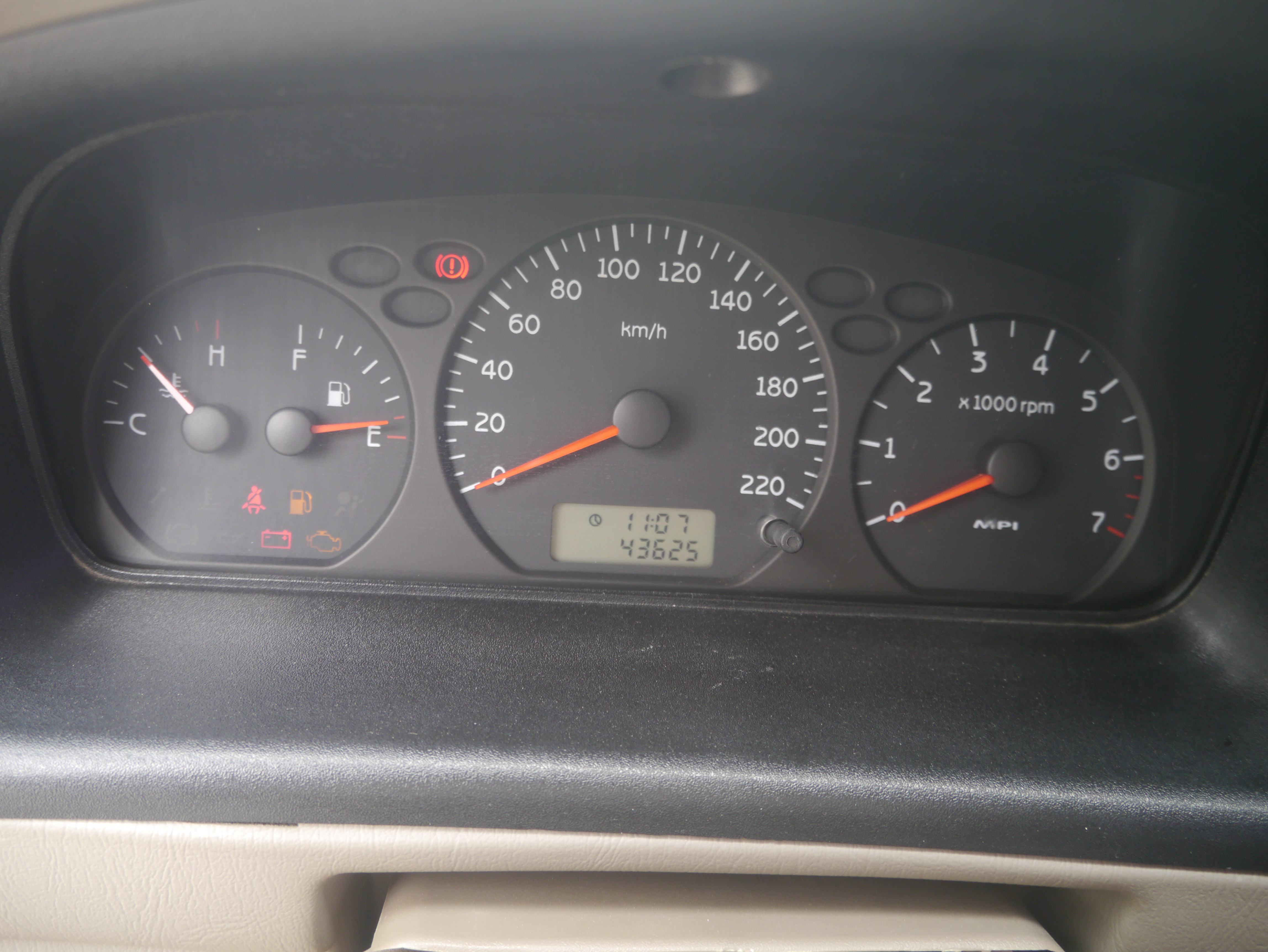 仪表盘当前4.3万公里