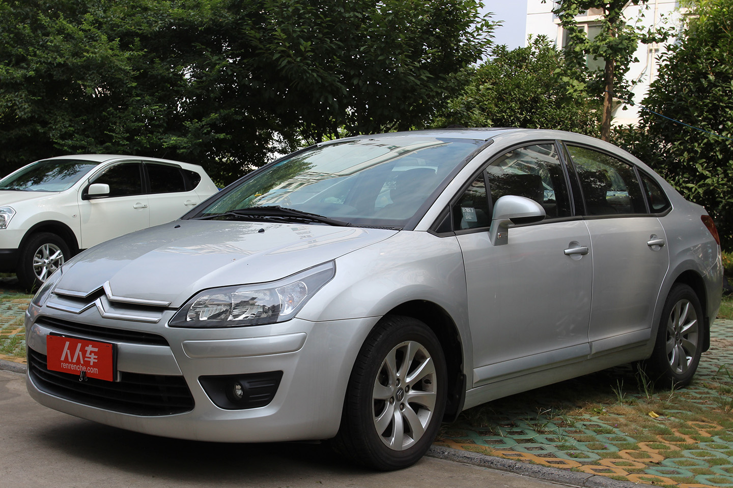 雪铁龙-世嘉2010款 三厢 1.6l 手动尚乐版