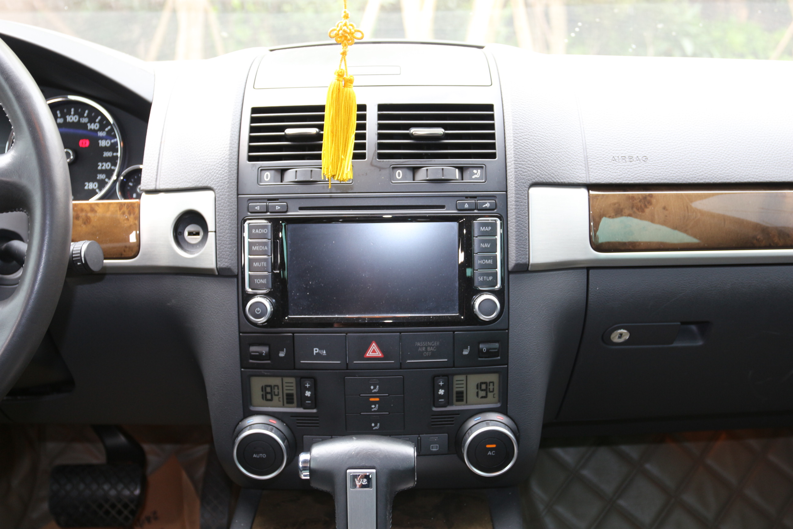 17万公里_途锐2010款 3.6 v6限量顶配版_途锐二手车-人人车