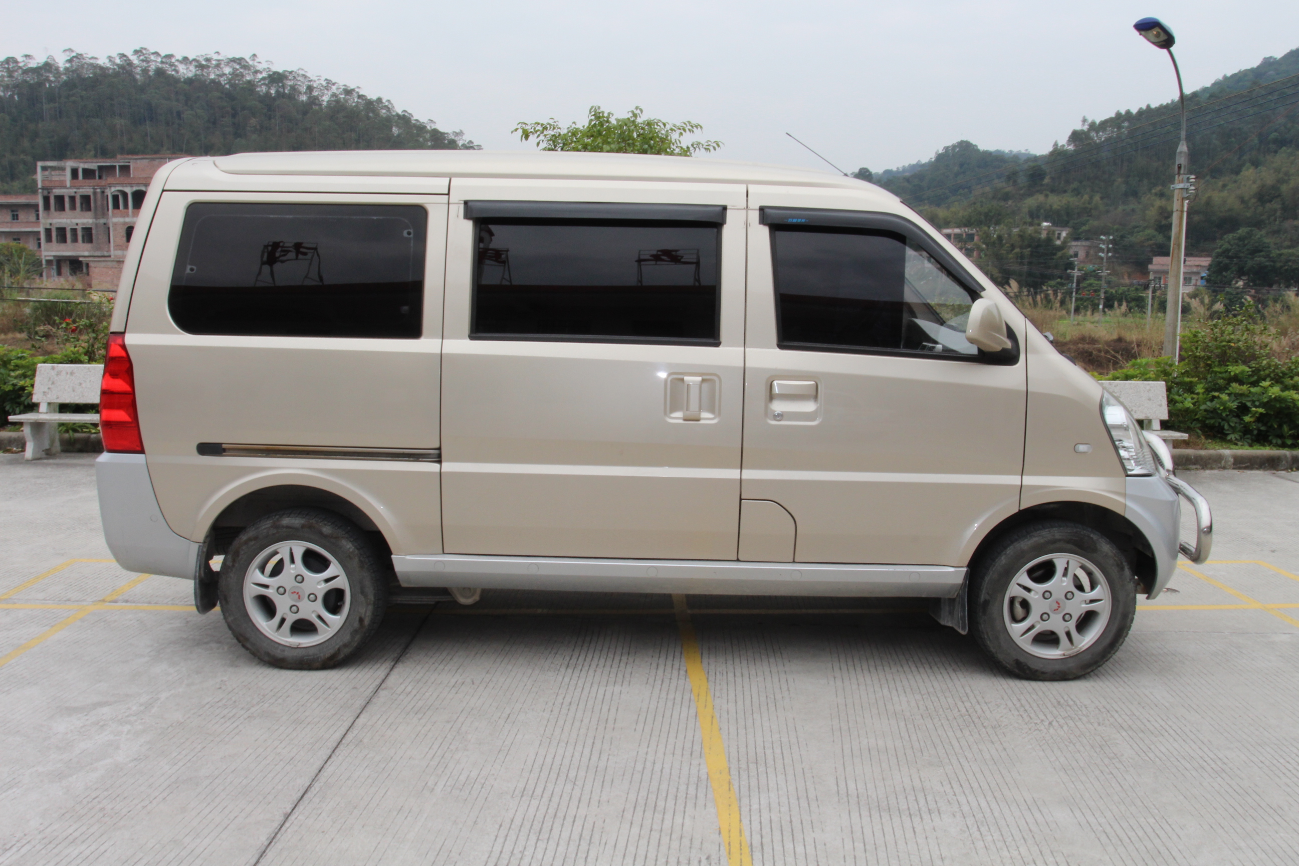 2l 标准型_五菱荣光二手车-人人车