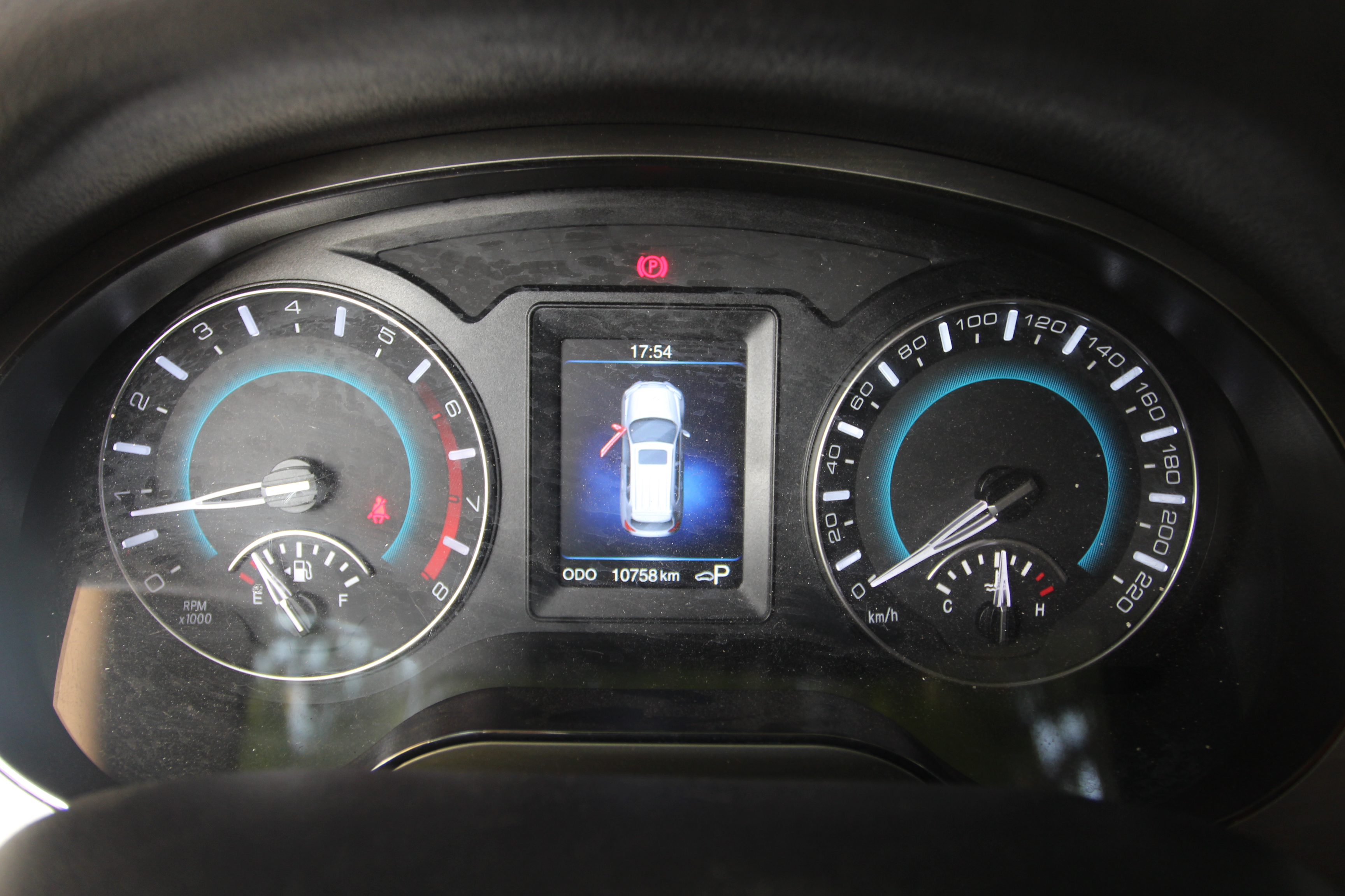 哈弗-h2 2016款 1.5t 自动两驱豪华型