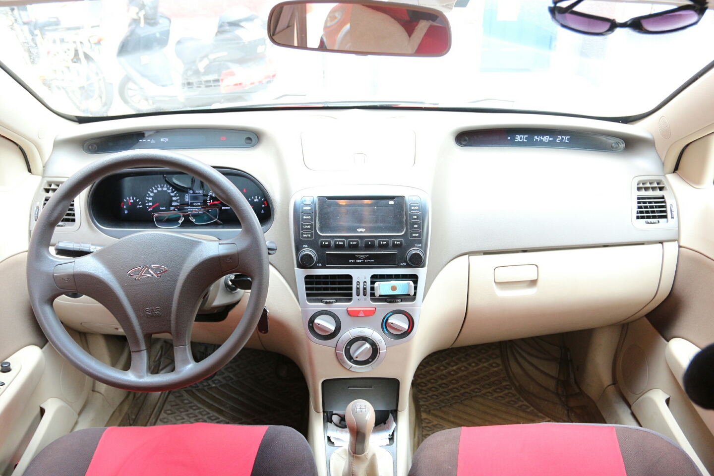 奇瑞-风云2 2010款 两厢 1.5l 进取型