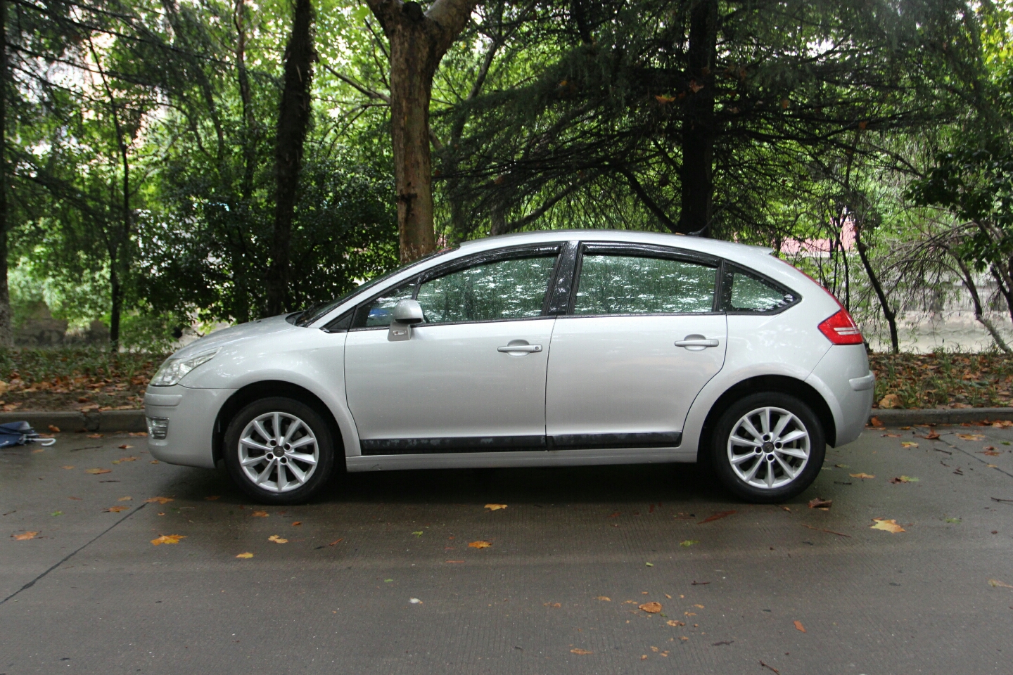 雪铁龙-世嘉 2008款 两厢 1.6l 手动时尚型