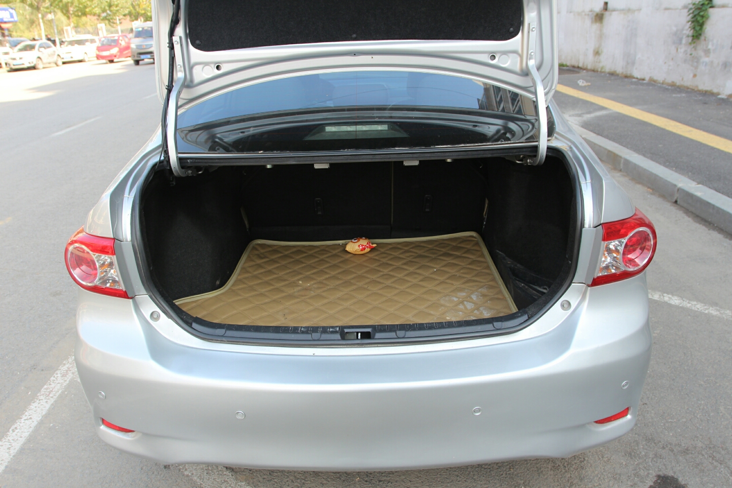 丰田-卡罗拉 2011款 1.6l 自动gl