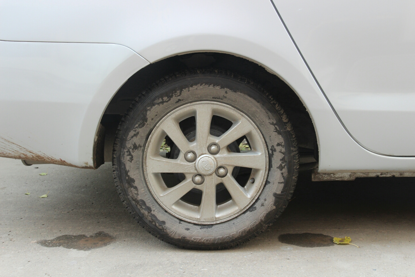 一汽-夏利n5 2010款 1.0l 手动标准型