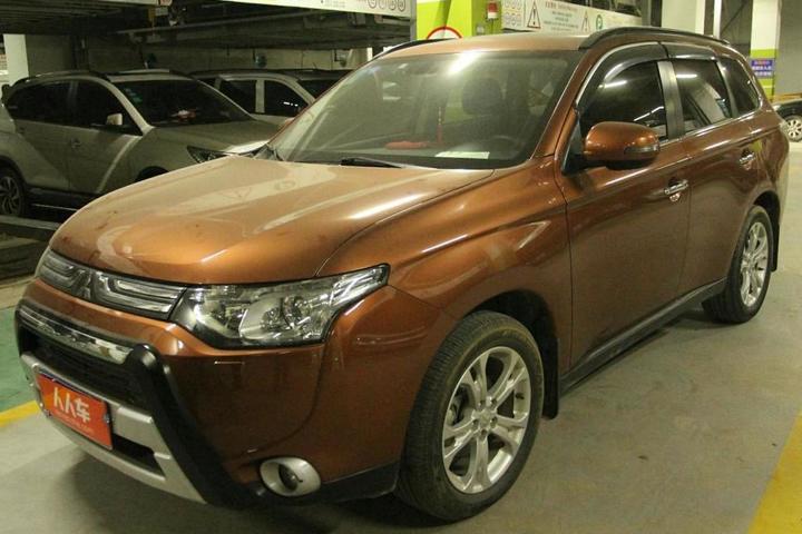 郑州二手三菱-欧蓝德(进口) 2013款 2.4l 四驱豪华导航版 7座