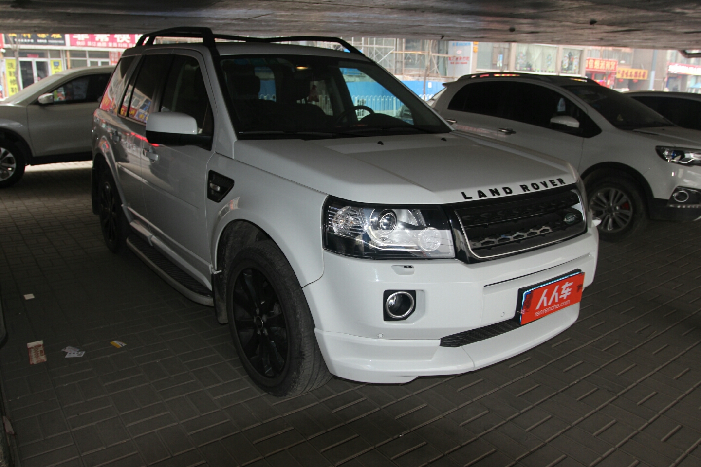 路虎-神行者2 2014款 2.0t si4 hse汽油版