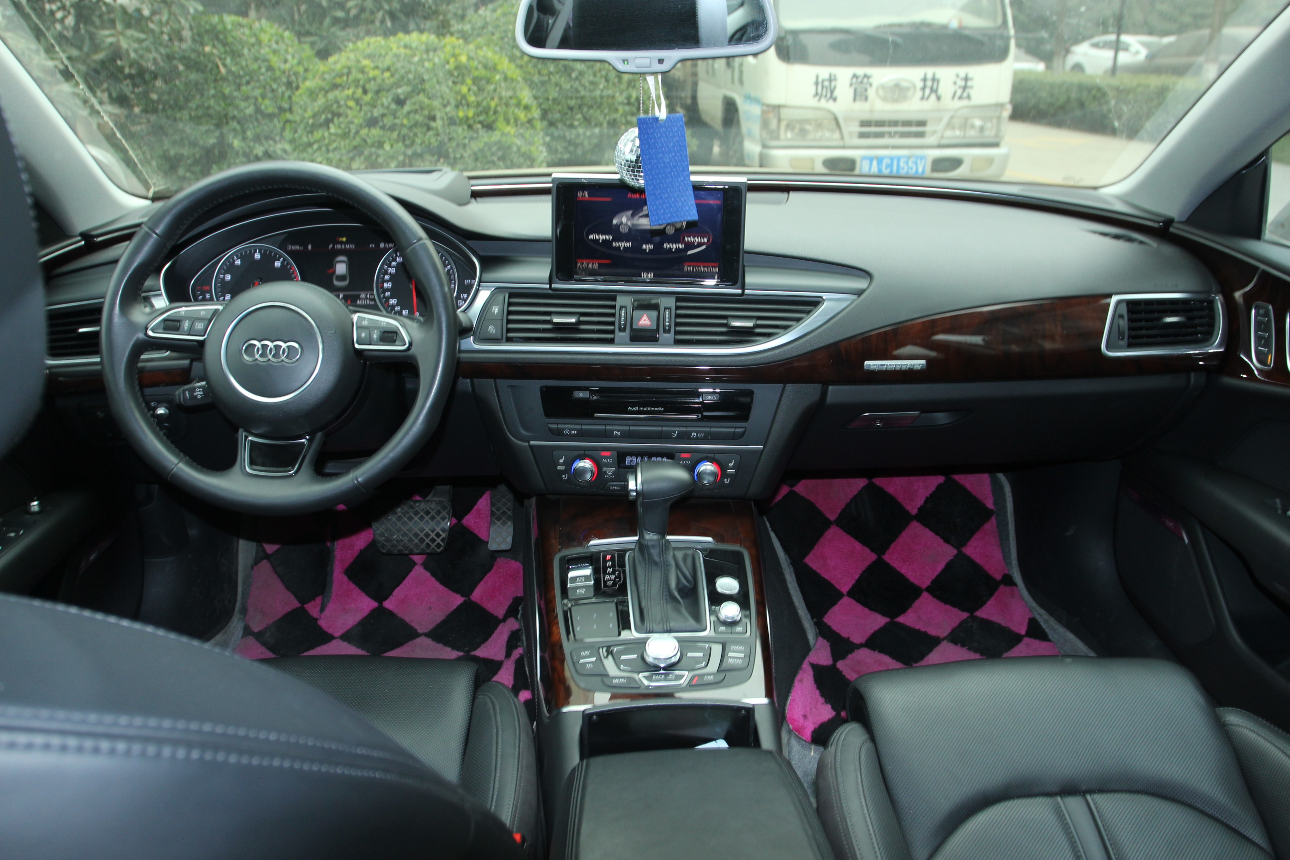 奥迪-a7 2012款 3.0tfsi quattro豪华型