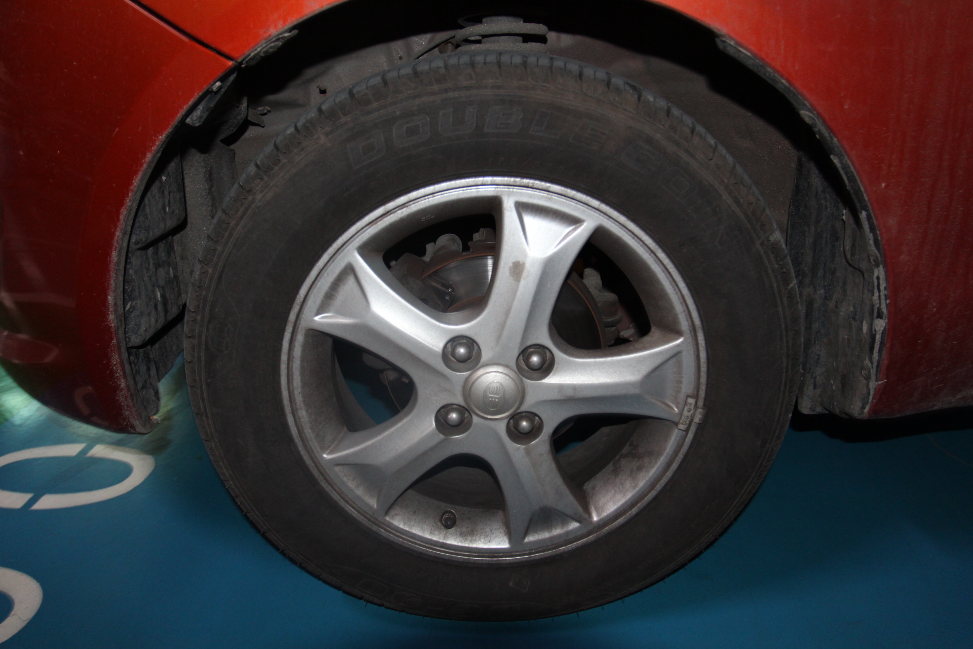 一汽-夏利n7 2013款 1.3l 手动尊贵型