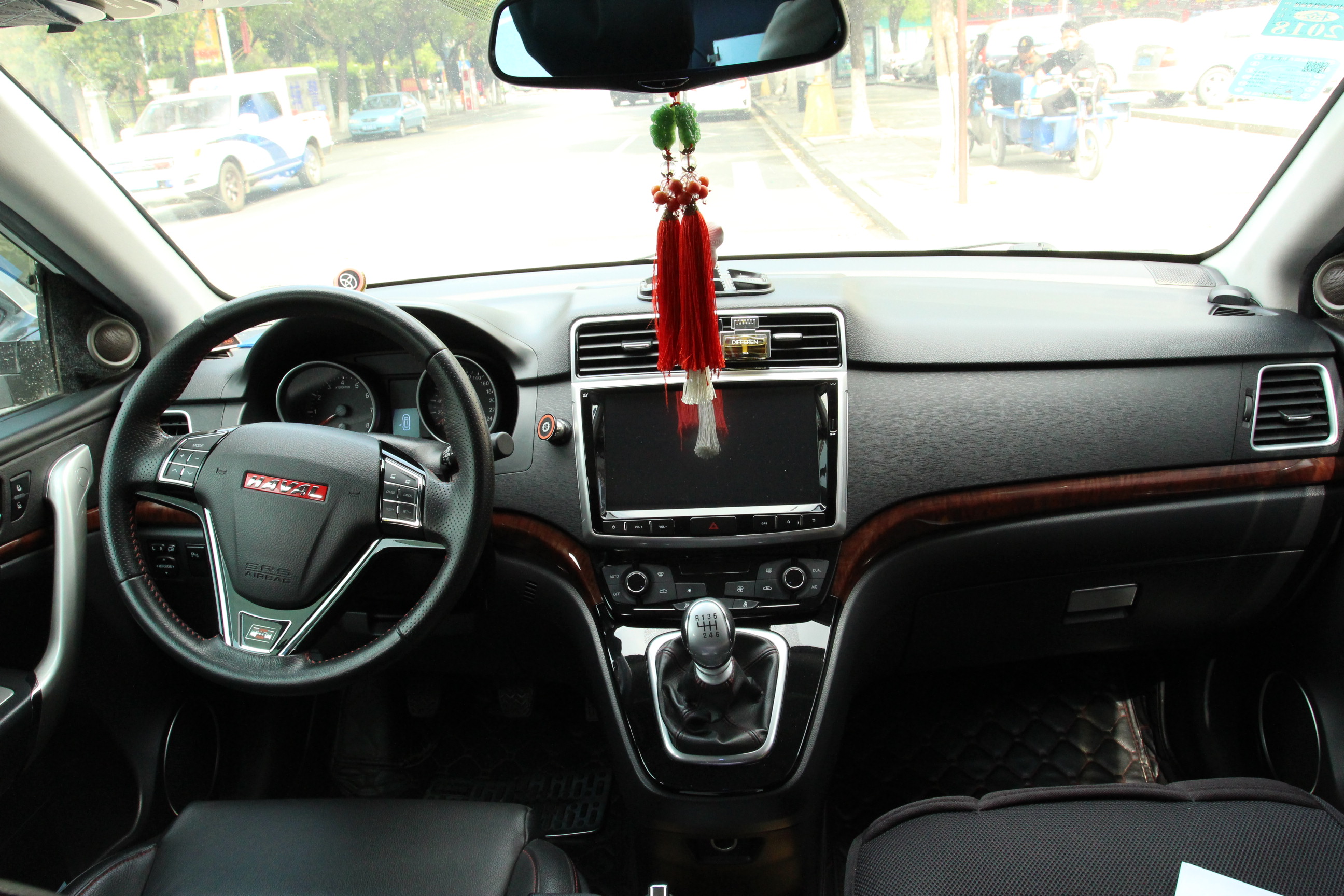 哈弗-h6 2013款 运动版 1.5t 手动两驱尊贵型