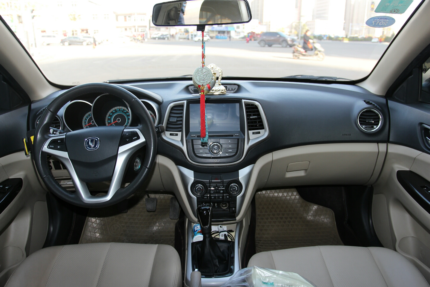 长安-逸动 2014款 1.6l 手动豪华型