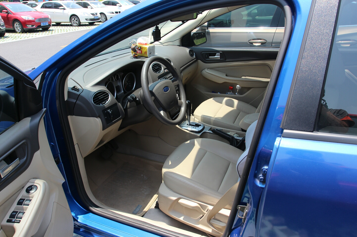 福特-福克斯 2012款 两厢经典 1.8l 自动时尚型