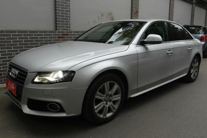 奥迪-a4l 2012款 2.0 tfsi 自动舒适型