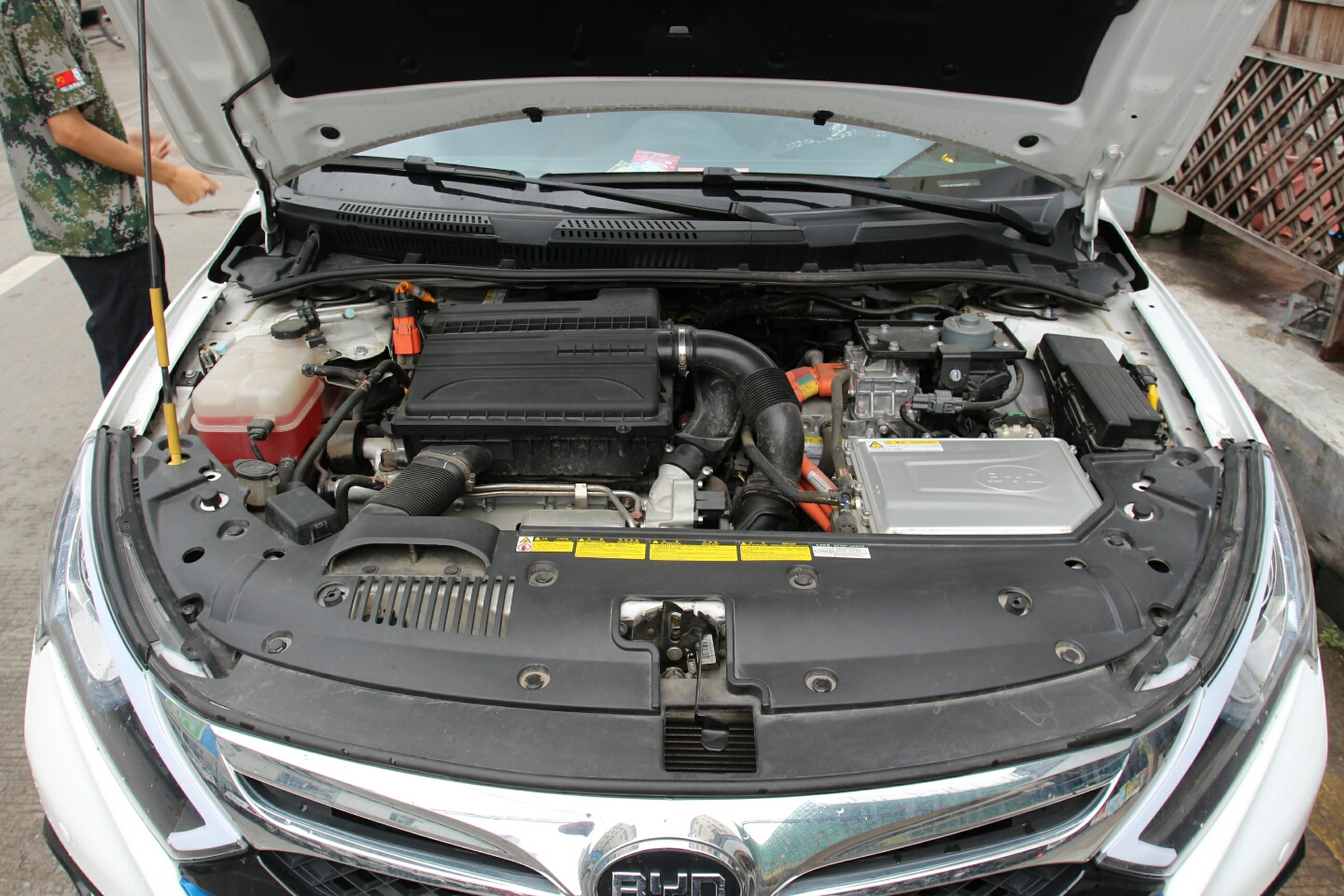 比亚迪-秦 2015款 1.5t 双冠旗舰版