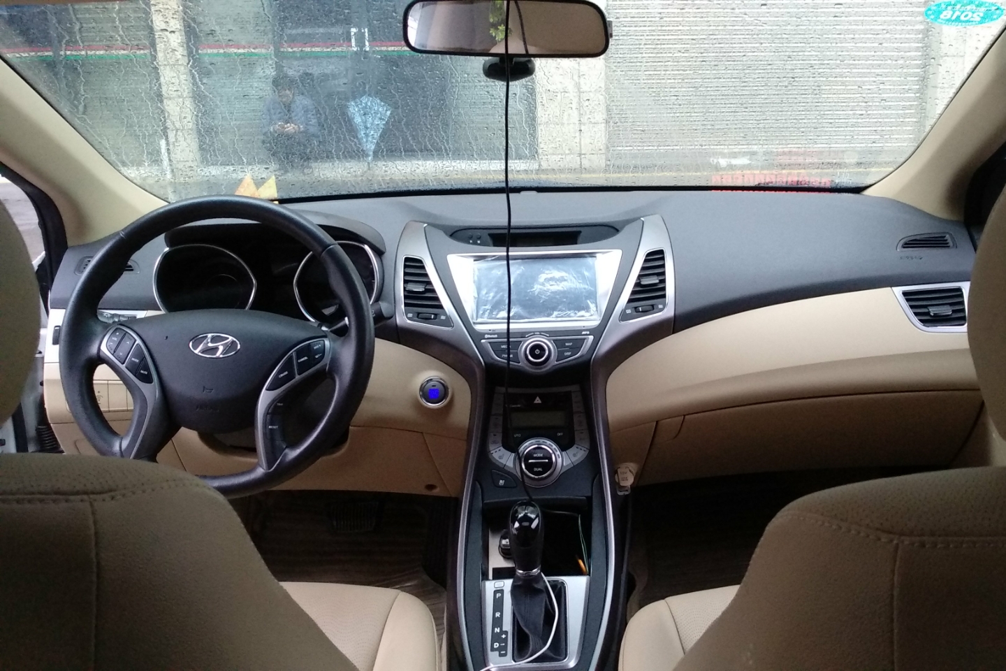 现代-朗动 2013款 1.6l 自动尊贵型