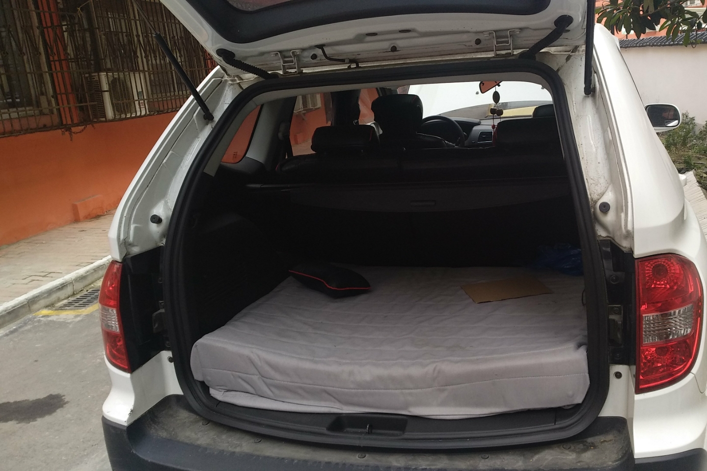 8t 2wd 自动胜域版_6.7万_5年_二手荣威w5-人人车