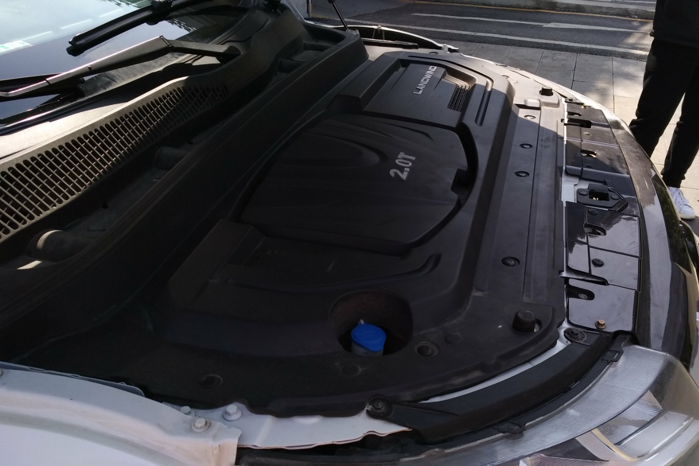 0t 全景尊贵版_贵阳二手陆风x7_9.5万-人人车