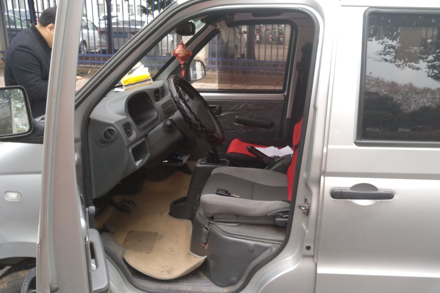 五菱汽车-五菱之光 2010款 1.0l新版实用型短车身l2y