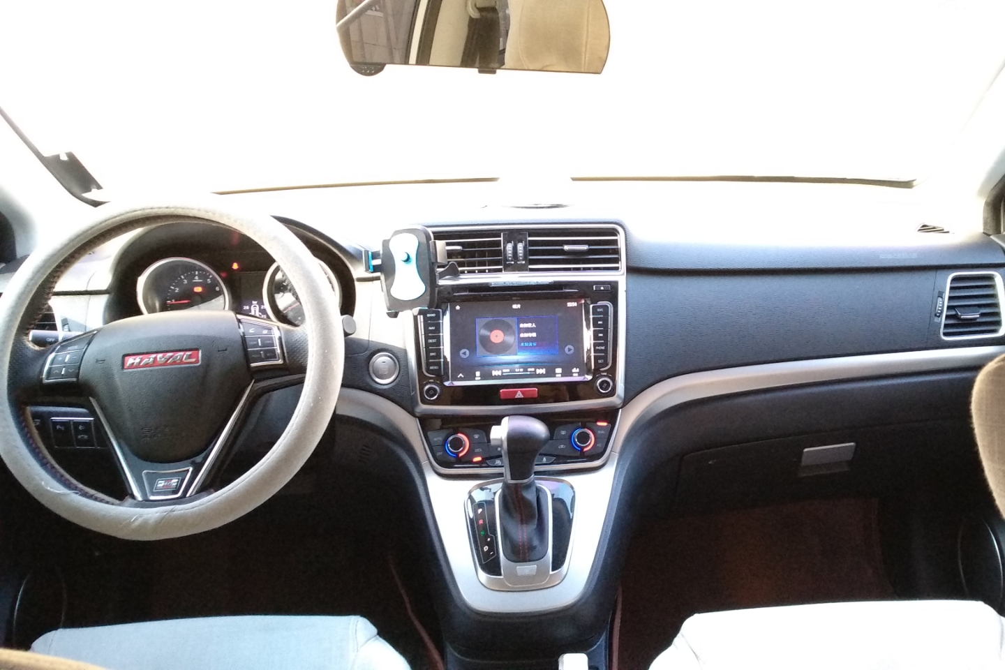 哈弗-h6 2015款 运动版 1.5t 自动两驱豪华型