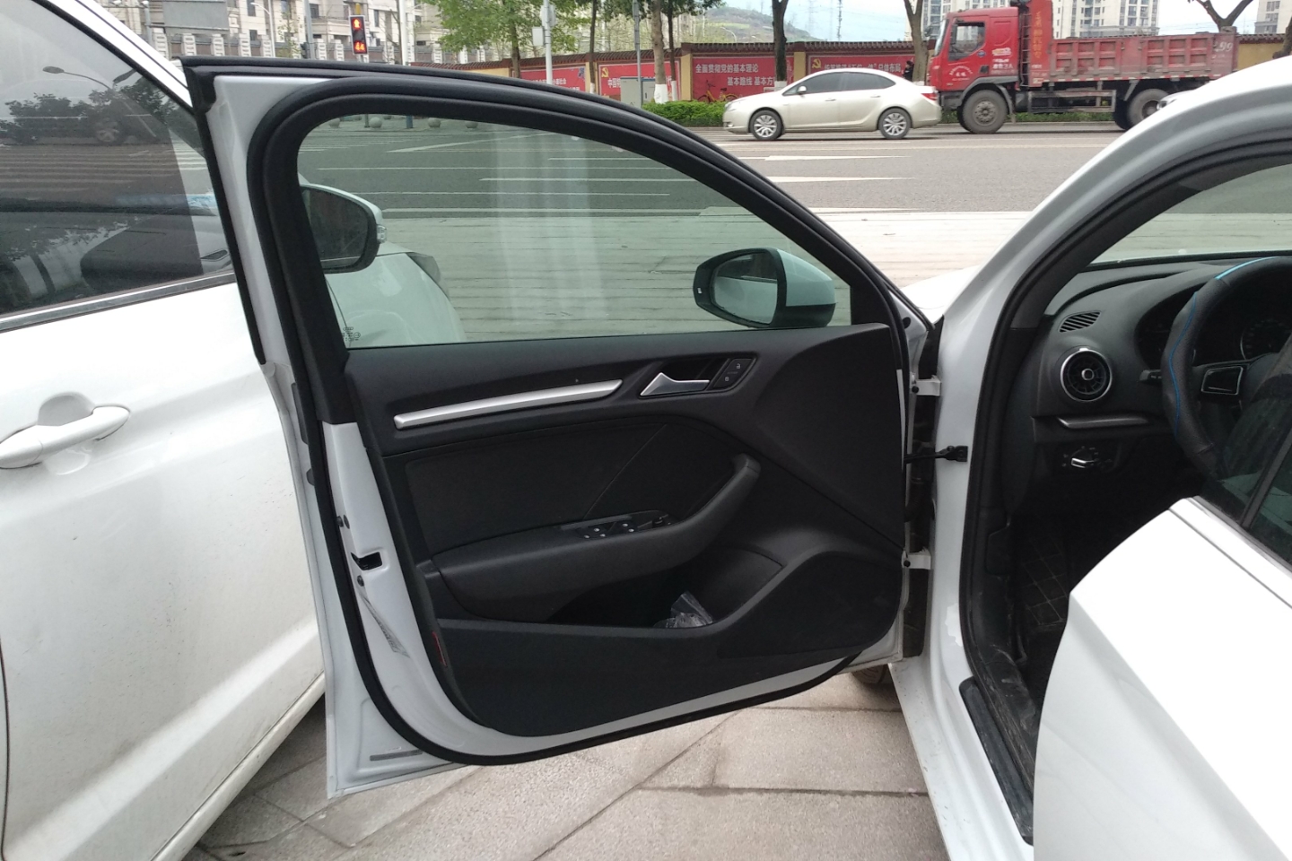 【准新车】重庆二手奥迪a3 2017款 limousine 35 tfsi 进取型_16万_1