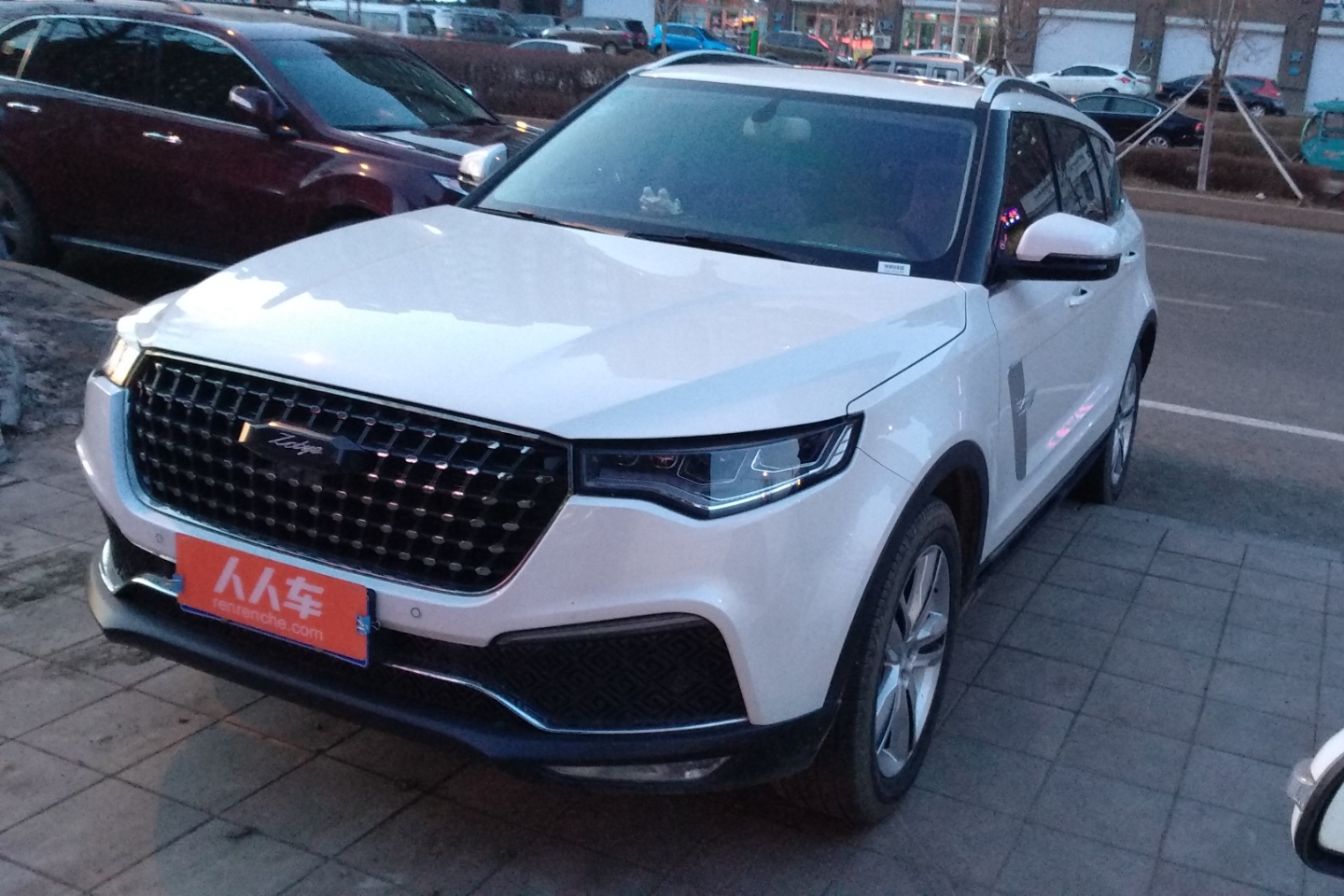 众泰-t700 2017款 1.8t 自动尊贵型