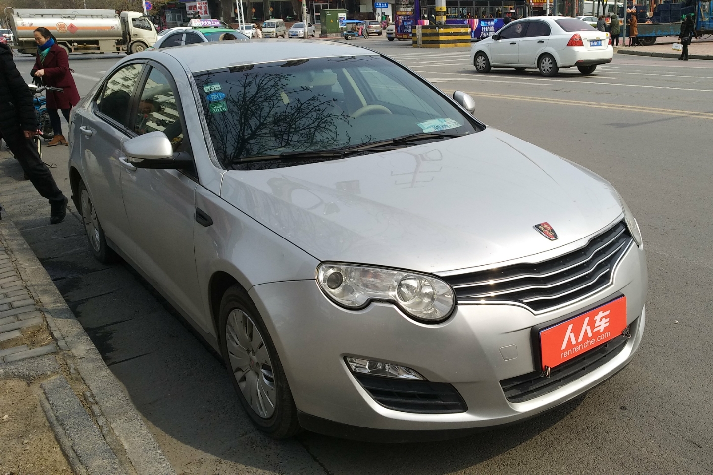 8l 手动足金限量版_新乡二手荣威550_3.5万-人人车