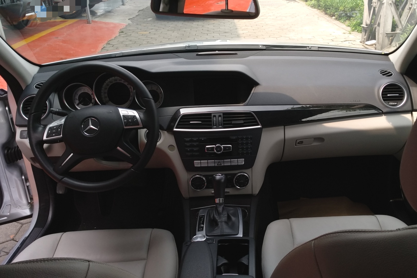 奔驰-c级 2011款 c 300 时尚型