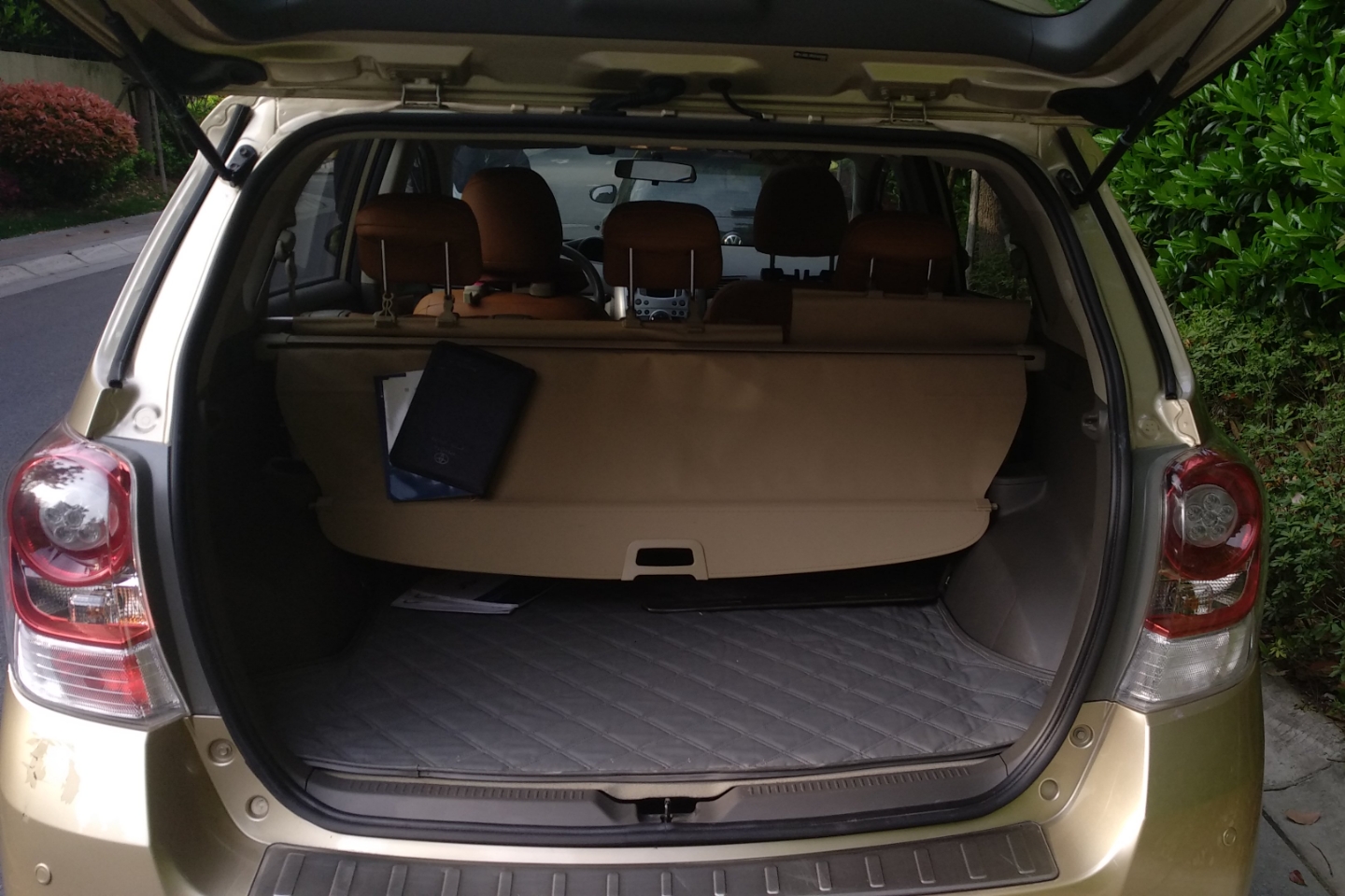 二手逸致 2014款 星耀 180g cvt舒适版_上海二手逸致_11.1万-人人车