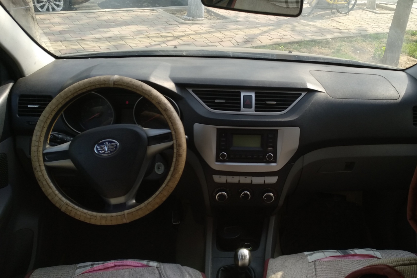 一汽-森雅s80 2011款 1.5l 手动5座都市精英版