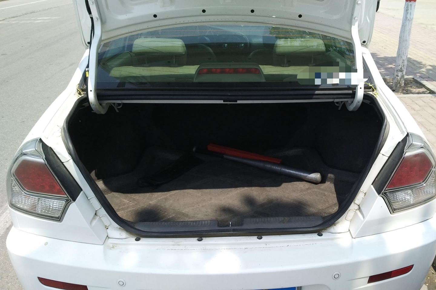 东南-v3菱悦 2012款 改款 1.5l 手动豪华版