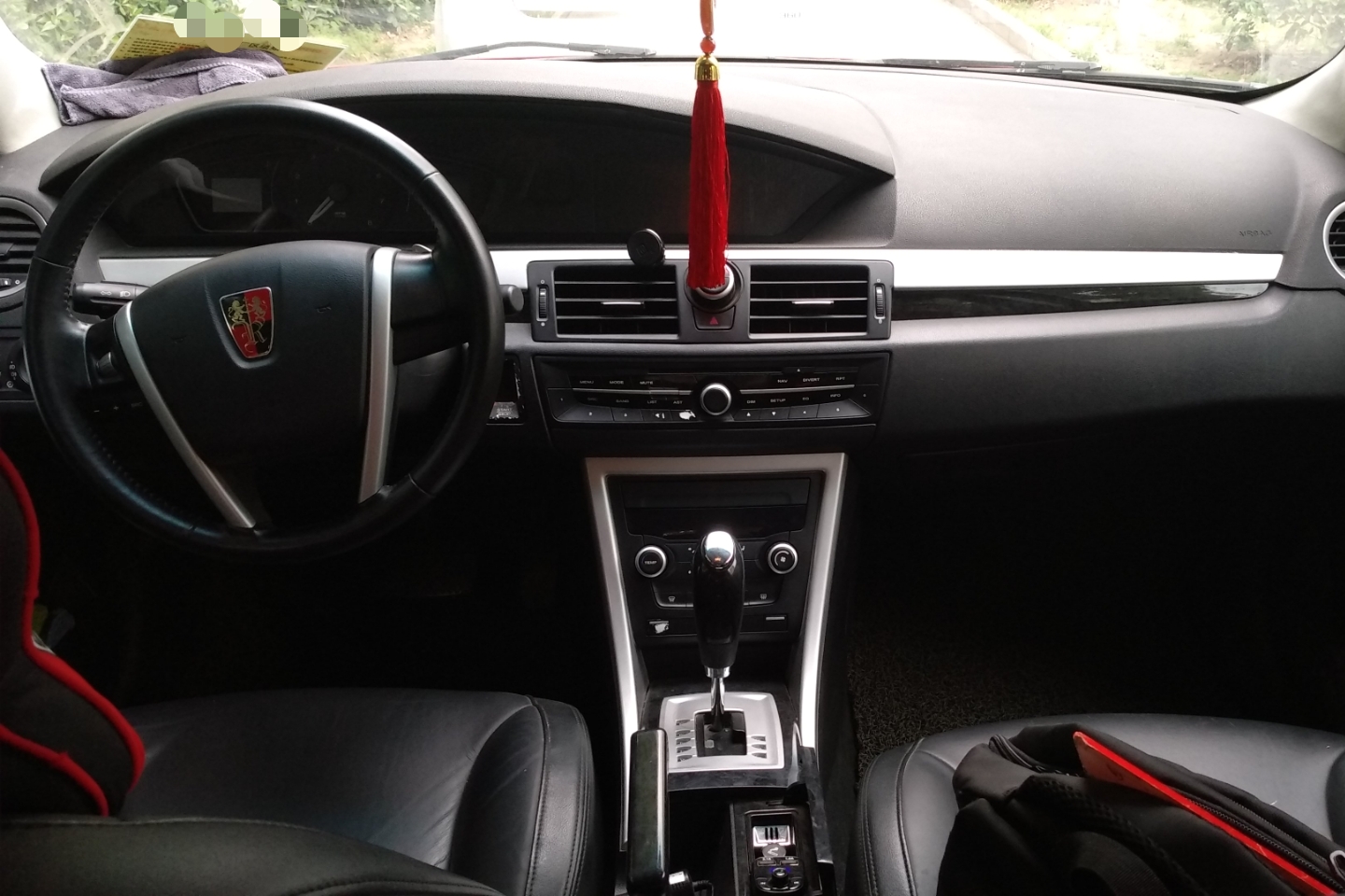 8l 自动启臻版_无锡二手荣威550_3.5万-人人车