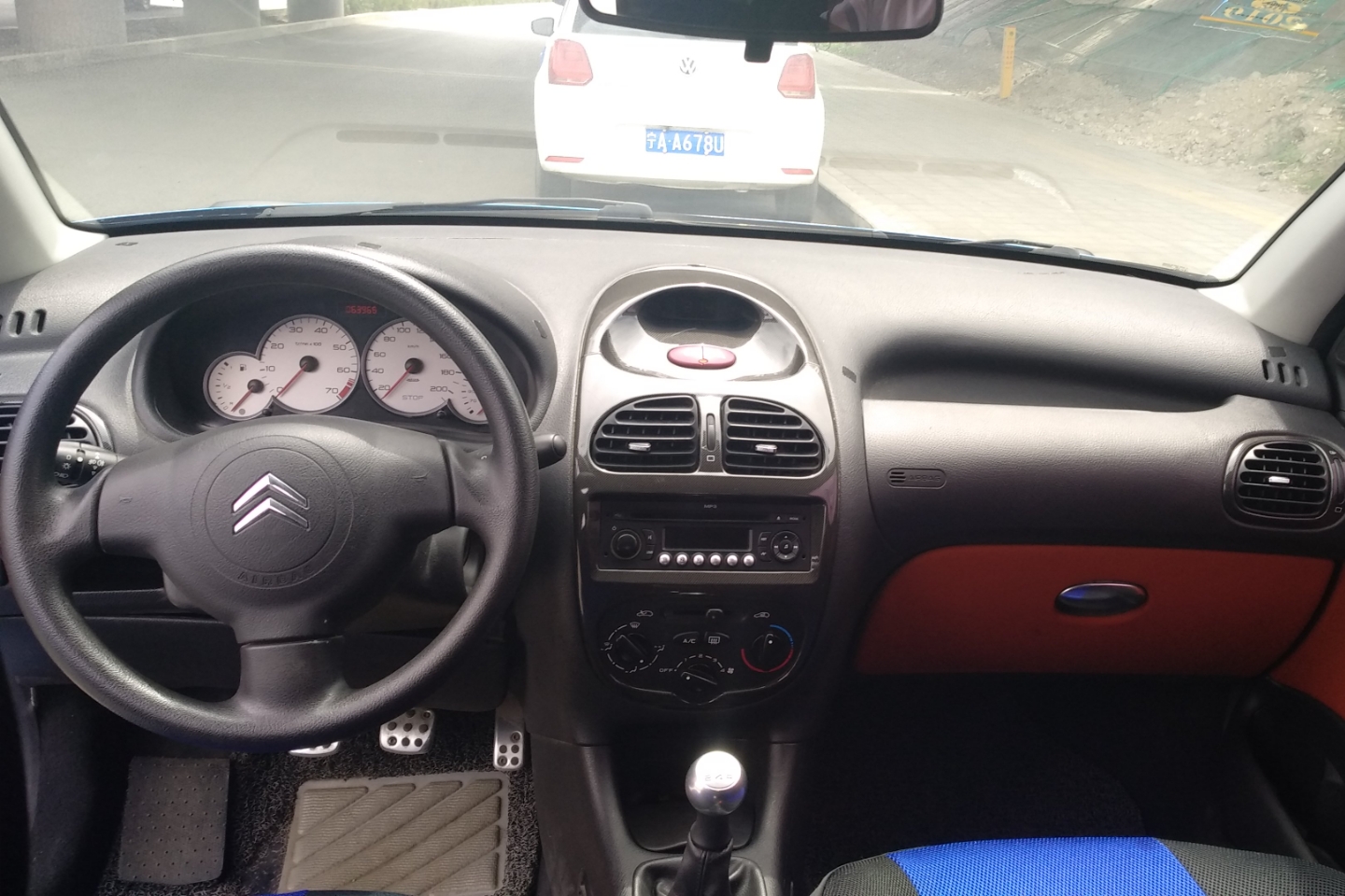 雪铁龙-c2 2012款 1.4l 手动运动型