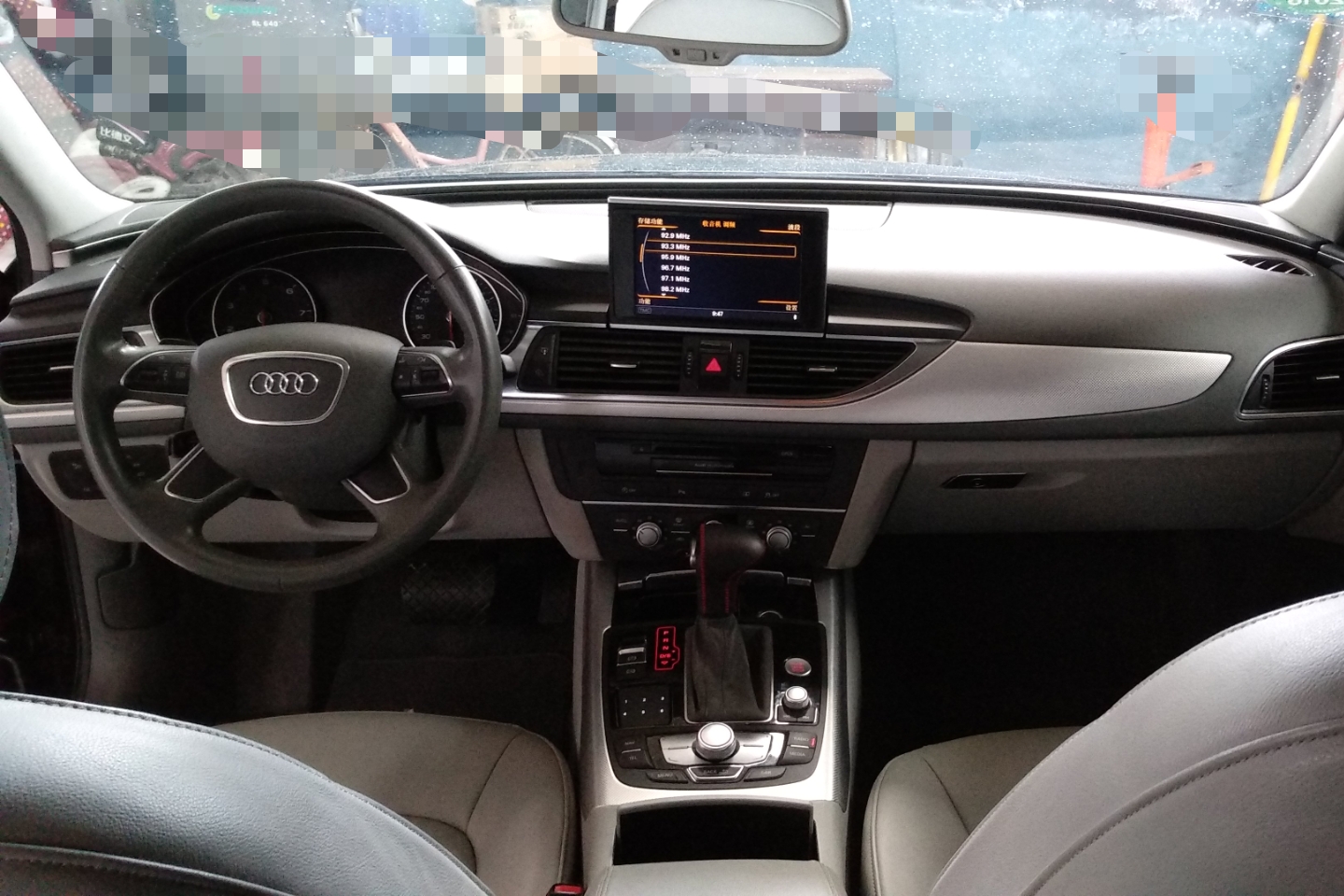 奥迪-a6l 2012款 30 fsi 技术型