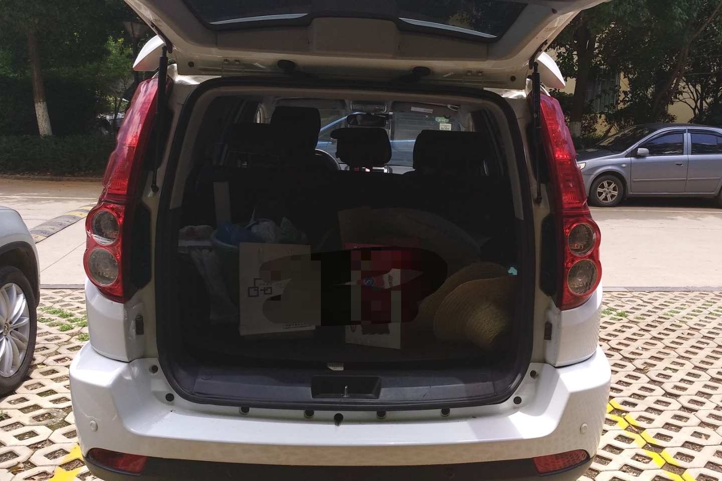 哈弗-h5 2013款 智尊版 2.0t手动两驱精英型