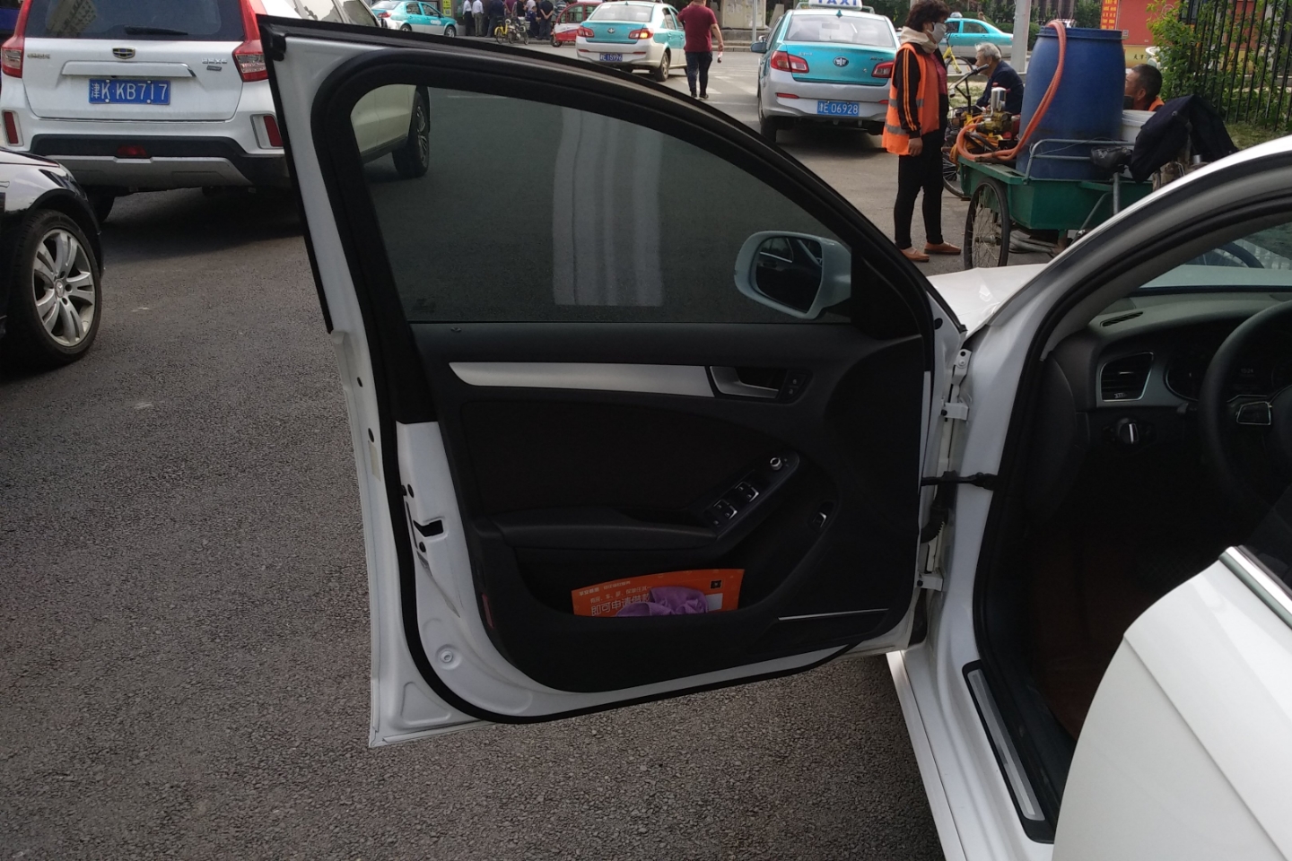 奥迪-a4l 2015款 35 tfsi 自动标准型