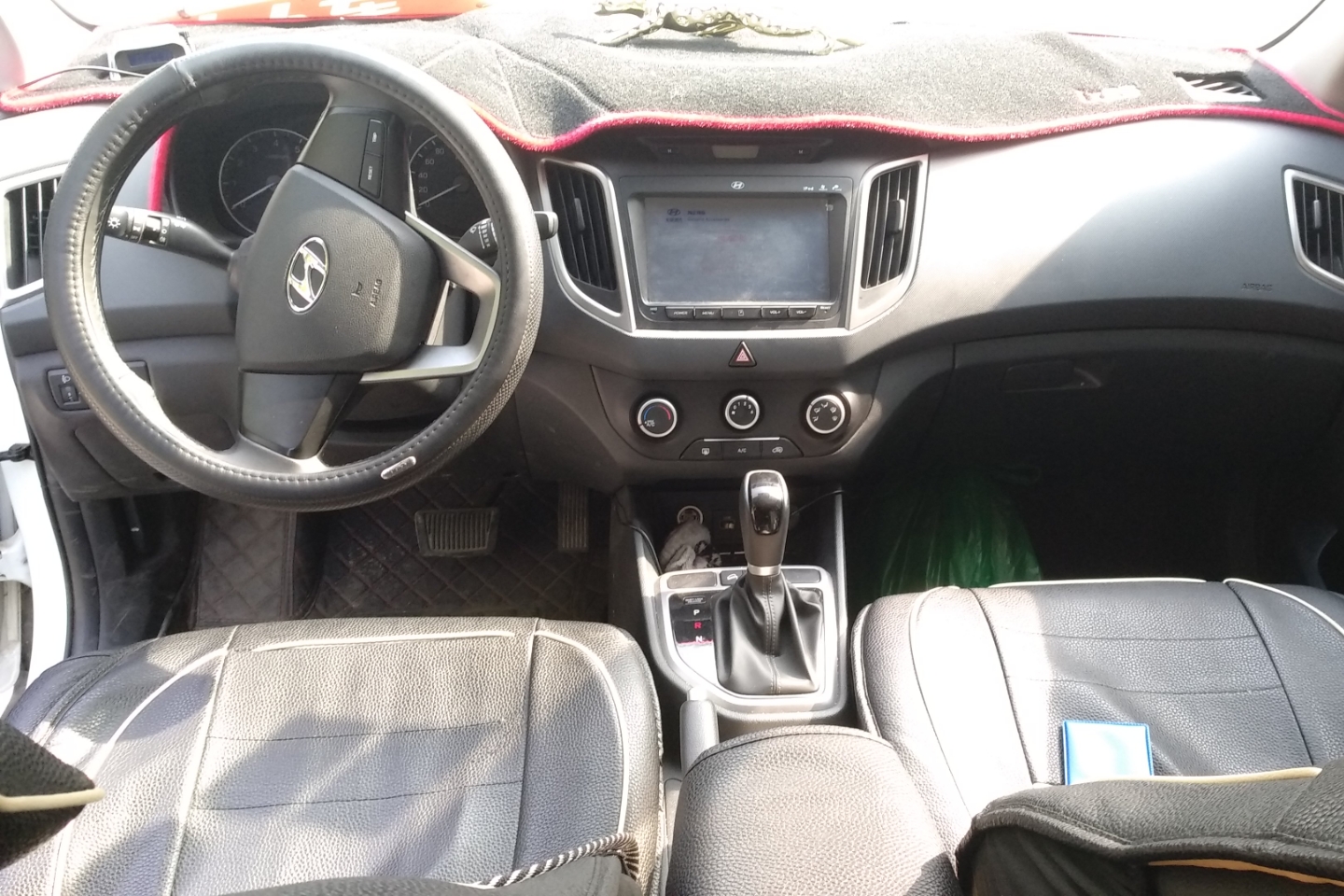 现代-ix25 2015款 1.6l 自动两驱尊贵型dlx