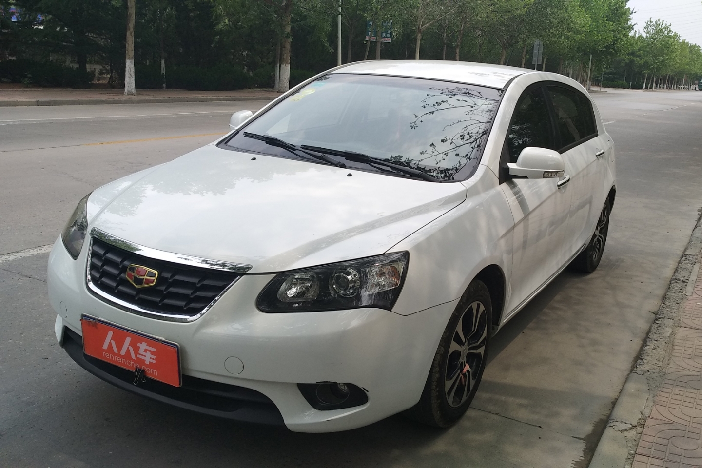 吉利汽车-帝豪 2014款 两厢 1.5l 手动精英型