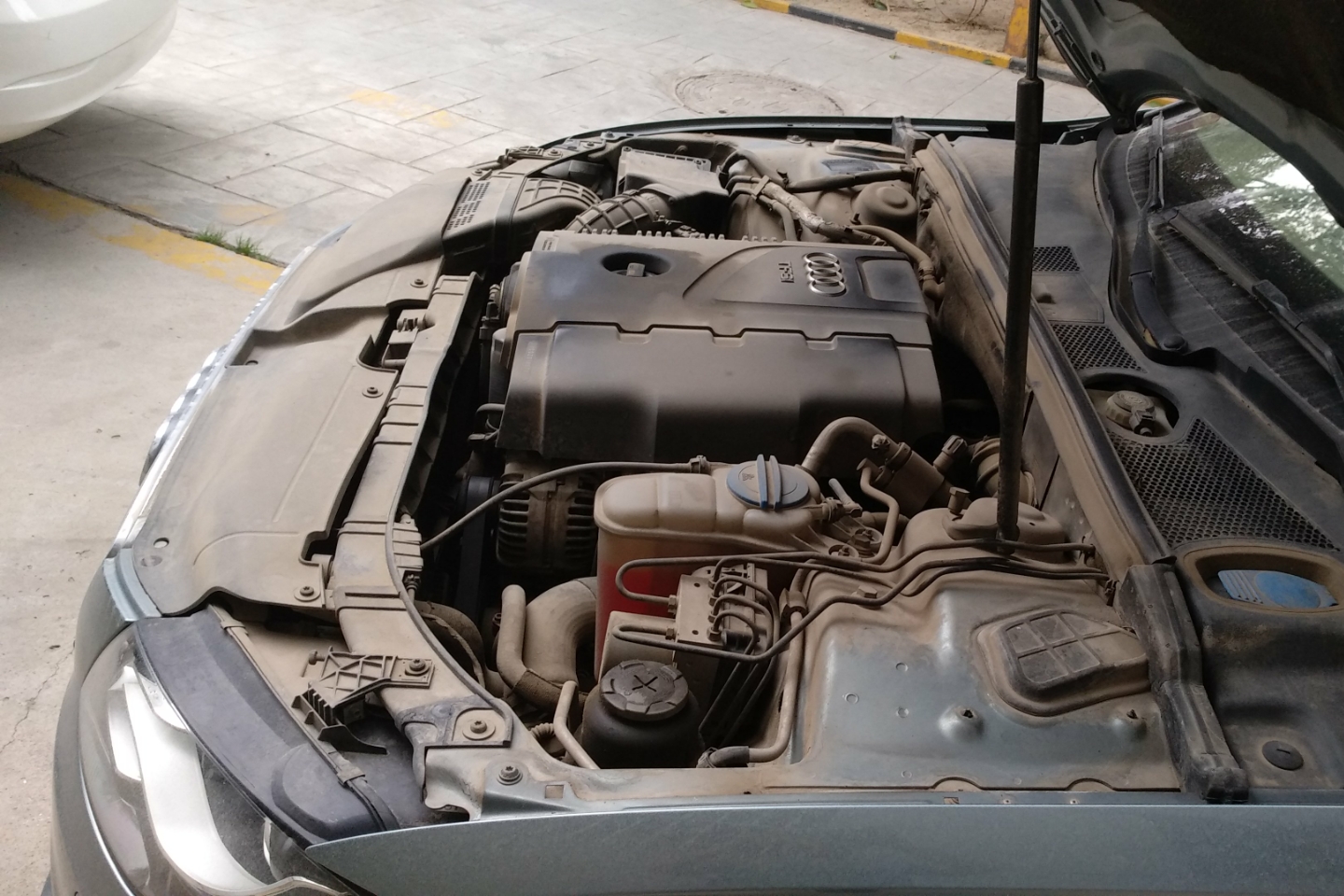 奥迪-a4l 2009款 2.0 tfsi 舒适型