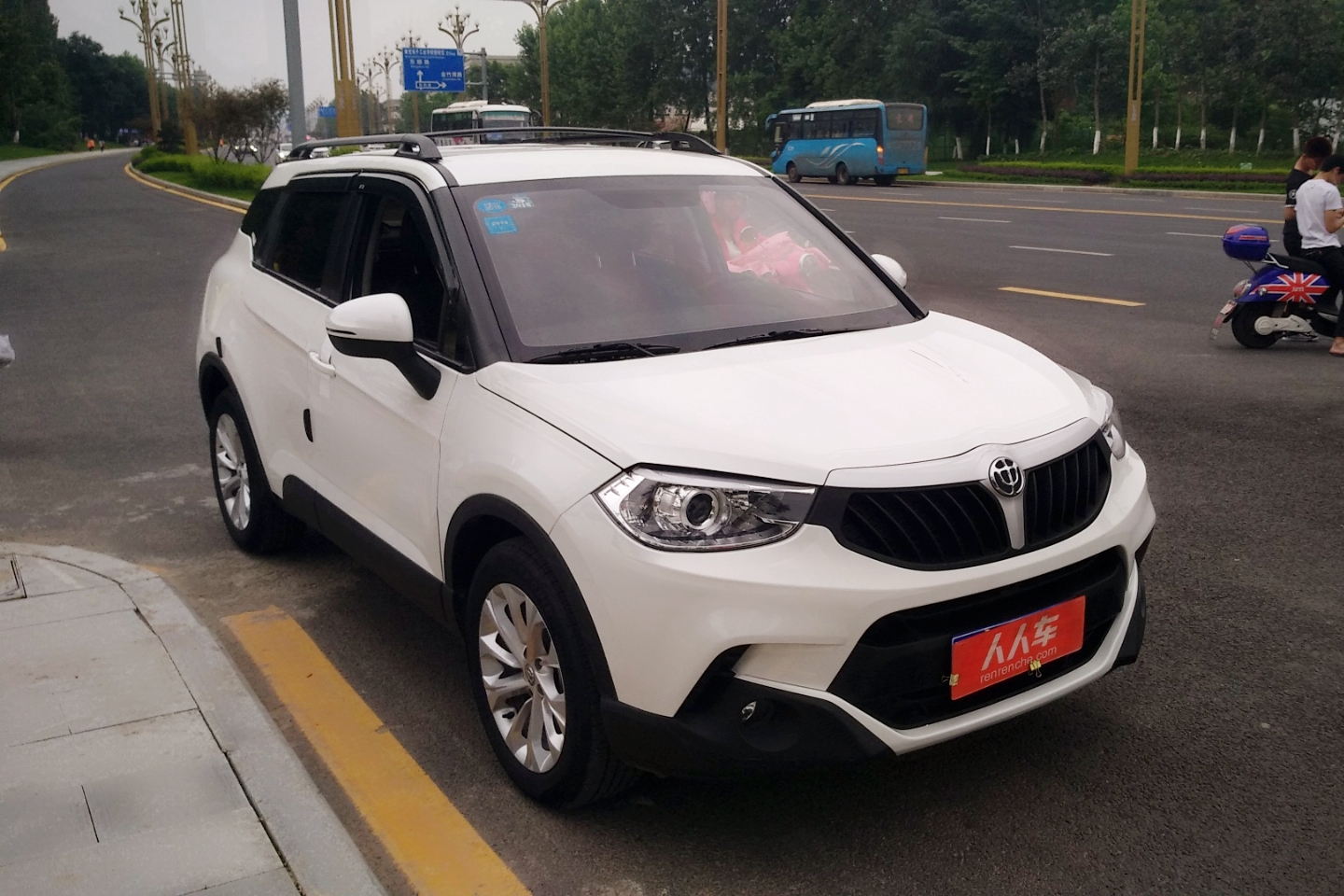 二手中华v3 2016款 1.5l 手动舒适型_南充二手中华v3_4.98万-人人车