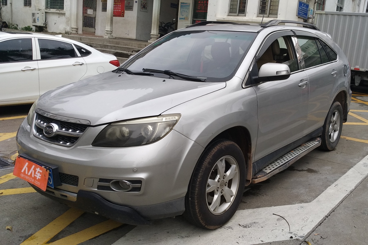 比亚迪-s6 2011款 2.0l 手动尊贵型